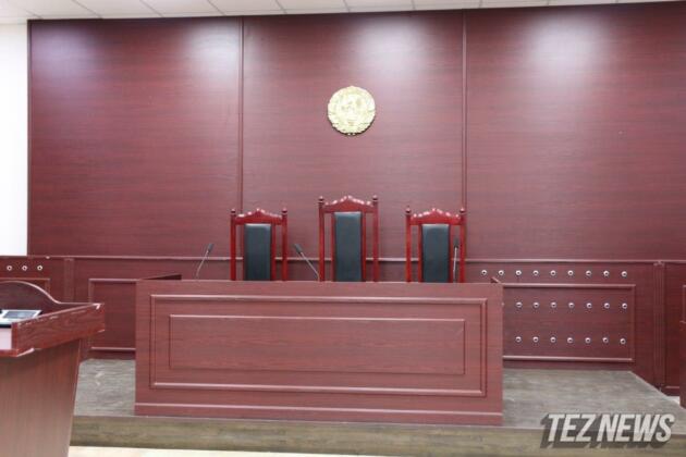 Наманганда тегажоғликдан сўнг эркакни урган 18 ёшли қизга қўлланилган жарима бекор қилинди