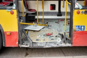 Покистонда автобусга уюштирилган худкуш ҳужум оқибатида 5 киши ҳалок бўлди
