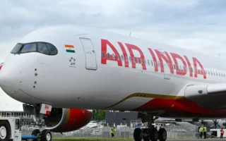 Ҳиндистонда Air India самолёти қўнгач ёниб кетди