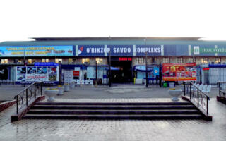 «Ўрикзор» қурилиш бозори вақтинча ёпилди