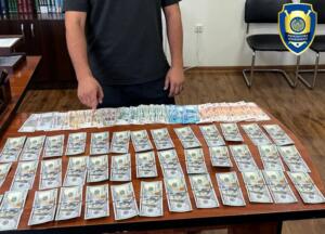 Валюта қимматликлари савдоси билан шуғулланган шахслар қўлга олинди