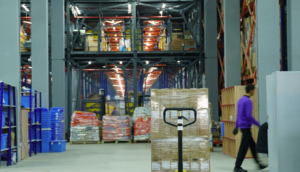 Uzum Market FBO, FBS ва нуқсонли маҳсулотларни қайтариш учун сақлаш тарифларини янгиламоқда
