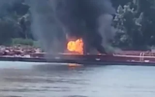 АҚШда вертолёт электр узатиш линияси билан тўқнашиб кетди: 2 киши ҳалок бўлди