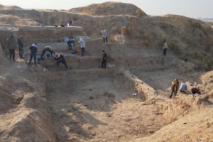 Тошкент вилоятида қадимий ибодатхона ва ҳарбий анжомлар топилди