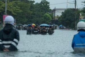 Малайзиянинг 7 штатида 11 мингдан ортиқ инсон тошқиндан жабр кўрди