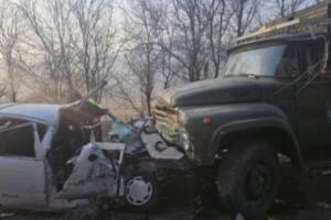 Жиззахда Matiz юк машинаси билан тўкнашди: 3 киши ҳалок бўлди