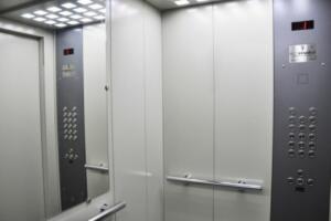 Тошкентдаги кўп қаватли уй лифтларида 37 мингдан ортиқ носозликлар аниқланди