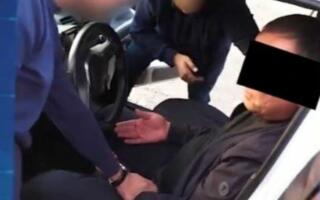 Тошкент вилоятида солиқ текширувлари инспектори пора билан ушланди