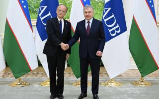 Шавкат Мирзиёев ОТБ президенти билан ҳамкорлик масалаларини кўриб чиқди