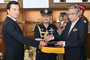 Сардор Рустамбаев Ўзбекистоннинг Бангладешдаги янги элчиси бўлди