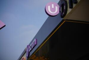 Uzum Market етказиб беришларни шакллантириш ва қадоқлашдаги хатолар учун тарификация тизимини жорий қилмоқда