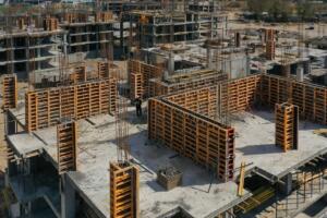 Президент Жиззахдаги замонавий йўл, энергетика ва шаҳарсозлик лойиҳалари билан танишди