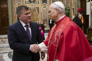 Ўзбекистоннинг янги элчиси Рим Папасига ишонч ёрлиқларини топширди