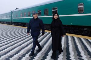 Саида Мирзиёева янги темир йўл орқали Ургутга ташриф буюрди