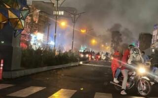 Эронда норозилик намойишлари давомида 30 нафардан ортиқ киши ҳалок бўлди