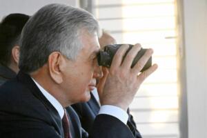 Шавкат Мирзиёев Мудофаа вазирлиги қўшинларининг комплекс ҳарбий машқларини кузатди