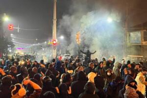 Эрондаги Ўзбекистон фуқаролари норозилик намойишларида иштирок этмасликка чақирилди