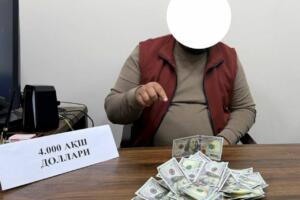 Тошкентда $4 минг қарзини қалбаки пуллар билан тўламоқчи бўлган шахс ушланди