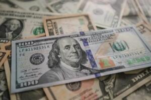 Доллар расмий курси яна кўтарилди