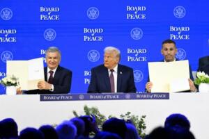 Шавкат Мирзиёев Тинчлик кенгаши Низомини имзолади