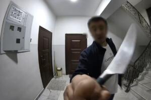 Тошкентда подъезд бўйлаб пичоқ кўтариб юрган эркак ушланди