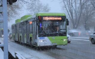 Тошкентда қор ёғиши сабабли автобуслар ҳаракатида кечикишлар бўлиши мумкин