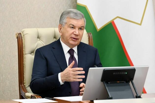 Президент Навоий халқаро аэропортини ривожлантириш бўйича кўрсатмалар берди