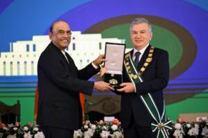 Шавкат Мирзиёевга олий давлат мукофоти «Нишони Покистон» ордени топширилди