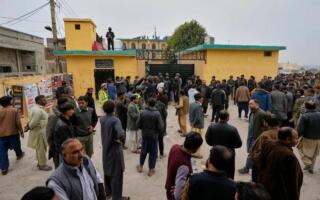 Покистонда масжид портлаши оқибатида 30 дан ортиқ одам ҳалок бўлди