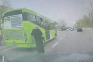 Тошкентда пиёдага йўл бермаган автобус ҳайдовчиси ишдан олинди