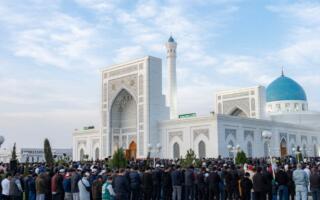 Шавкат Мирзиёев Имом Мотуридий мажмуасидаги қурилиш ишлари билан танишди