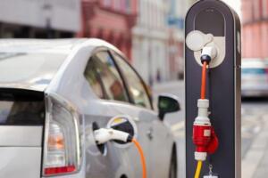 Тошкентда текширув ортидан 100 дан ортиқ электр қувватлантириш шохобчалари тармоқдан узилди