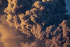 Ўзгидромед Эрондаги «кислотали булутлар» Марказий Осиё мамлакатларига етиб келиши ҳақидаги хабарларни рад этди