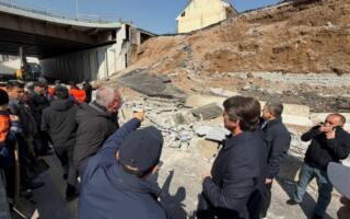 Тошкентда туннел йўлида тиргак деворнинг қулаши туфайли айрим автобус йўналишлари ўзгартирилди