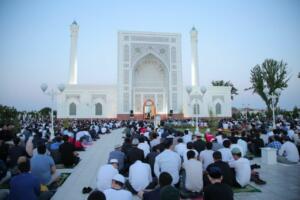 Тошкентда Рамазон ҳайити намози ўқилиши сабабли масжидлар яқинидаги кўчалар ёпилади