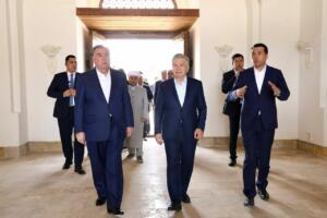 Ўзбекистонд ва Тожикистон президентлари Бухородаги Баҳоуддин Нақшбанд мақбарасини зиёрат қилди