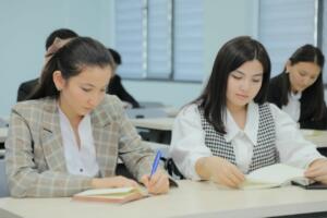 Ўзбекистонда 3 ёшгача бўлган болали ёки ҳомиладор талаба қизлар ўқишни онлайн давом эттира олади