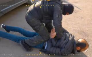 Қашқадарёда ўзидан «кўча» ясаб олган «Жалол Эски шаҳар», «Дикий», «Борзий» лақабли 4 нафар жиноий гуруҳ аъзоси ушланди