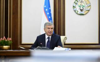 Шавкат Мирзиёев Тошкент-Самарқанд йўналиши бўйлаб қуриладиган янги автомагистрал лойиҳаси билан танишди