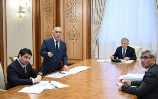 Шавкат Мирзиёев нефть-газ соҳасида амалга оширилаётган ишлар ижроси билан танишди