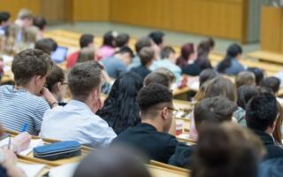 Энди таълимни хорижий тилда якунлаган талабалардан магистратура учун тил сертификати талаб қилинмайди