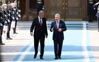 Шавкат Мирзиёев Чехия бош вазири Андрей Бабишни кутиб олди