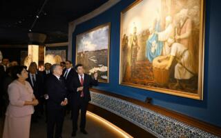 Шавкат Мирзиёев Темурийлар тарихи давлат музейига ташриф буюрди