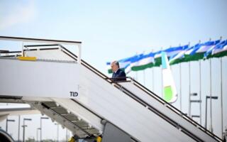 Шавкат Мирзиёев амалий ташриф билан Қозоғистонга жўнаб кетди