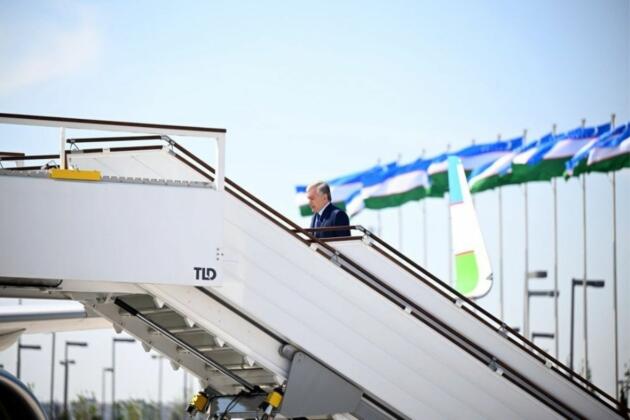 Шавкат Мирзиёев амалий ташриф билан Қозоғистонга жўнаб кетди