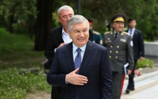 Шавкат Мирзиёев Мирзо Улуғбек тумани ҳокимлигига ташриф буюрди