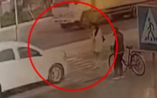 Бухорода ЙПХ ходими вояга етмаган пиёдани уриб юборди