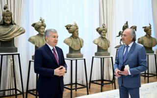 Шавкат Мирзиёевга турли соҳалардаги қурилиш лойиҳалари тақдим этилди