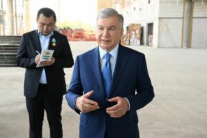 Шавкат Мирзиёев Наманган халқаро аэропортида янги терминал қурилиши билан танишди