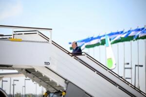 Шавкат Мирзиёев амалий ташриф билан Қозоғистонга жўнаб кетди